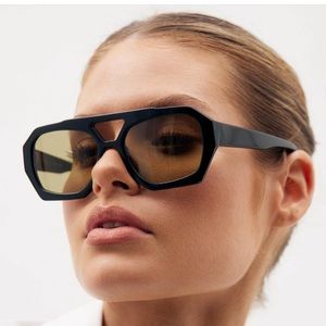 VEHLA sunglasses Never Worn - River style in Black Khaki